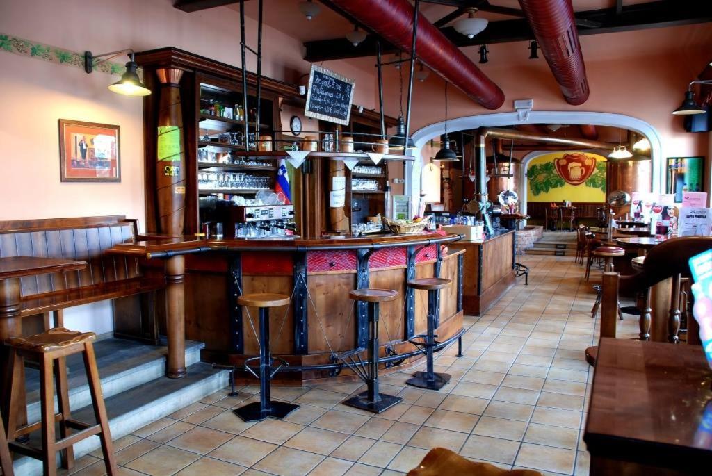Hotel Zvezda Murska Sobota Extérieur photo
