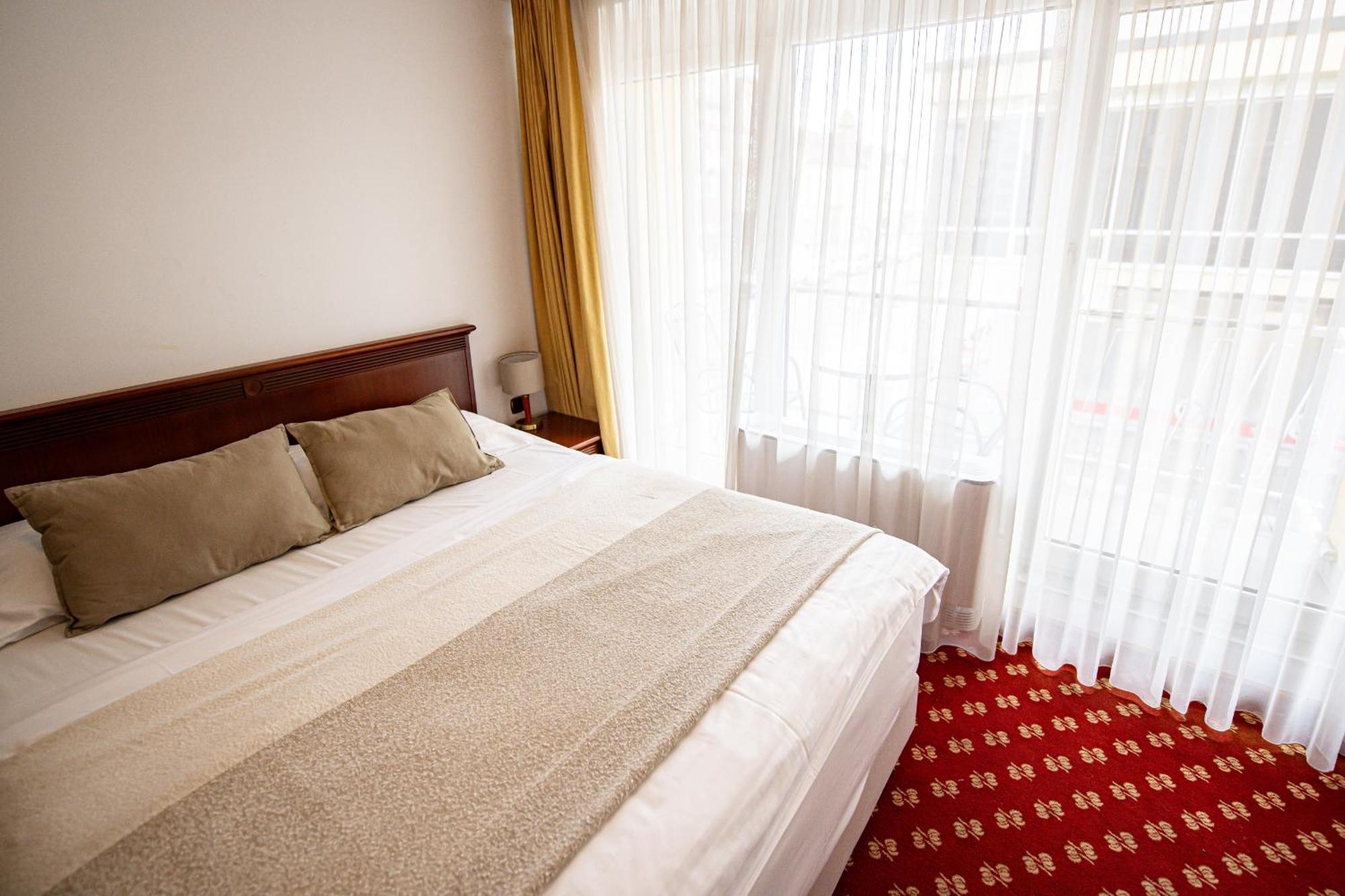 Hotel Zvezda Murska Sobota Extérieur photo