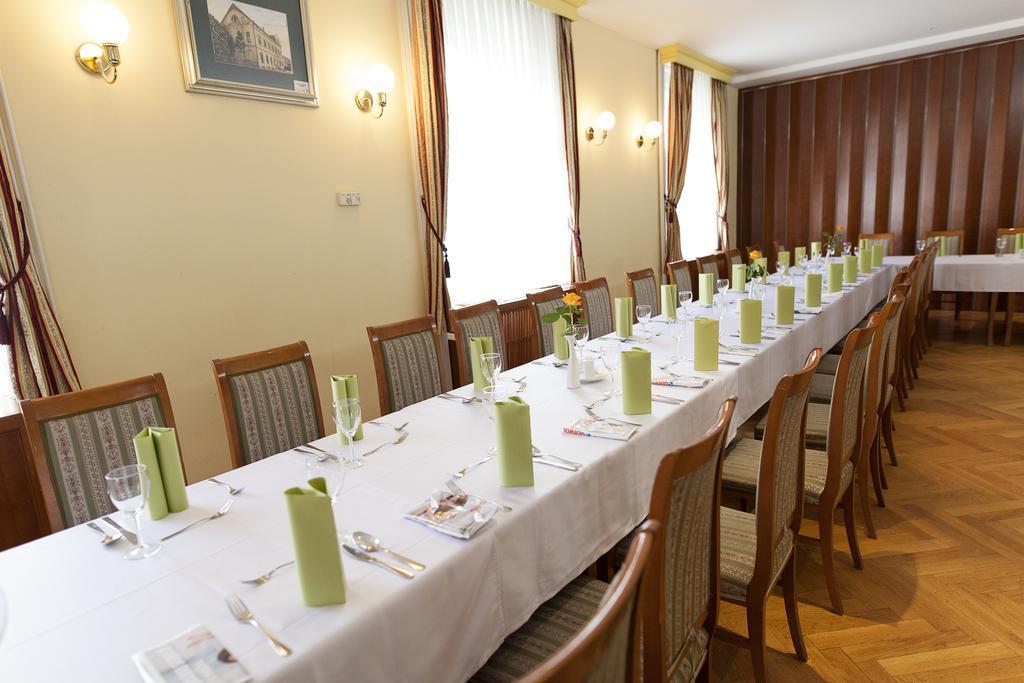 Hotel Zvezda Murska Sobota Extérieur photo