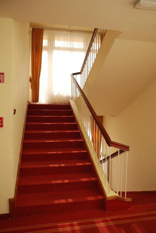 Hotel Zvezda Murska Sobota Extérieur photo