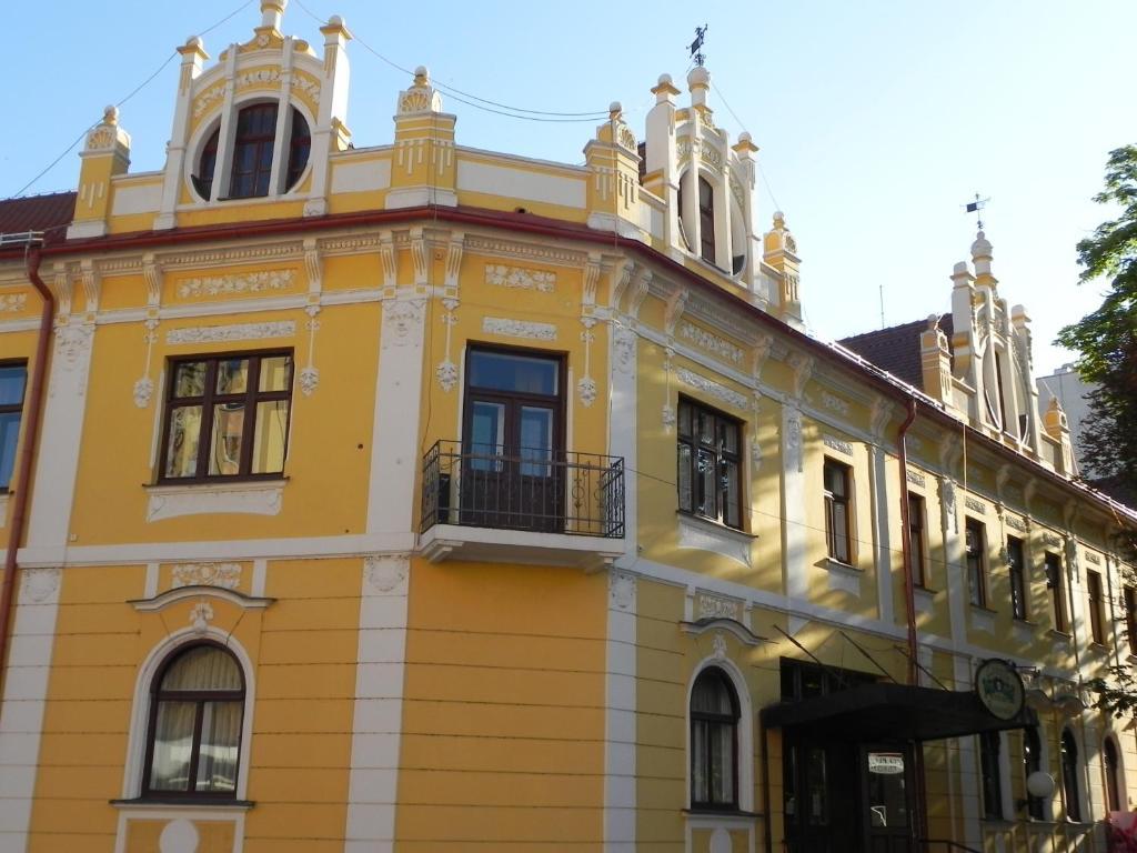 Hotel Zvezda Murska Sobota Extérieur photo